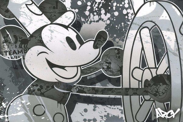 Disney Limited Edition: Steamboat Willie Fashion